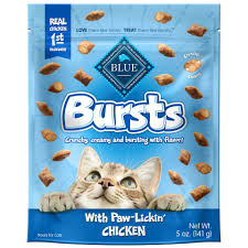 Blue Buffalo Bursts Chicken Flavor Crunchy Treats for Cats Whole Grain 5 oz. Bag